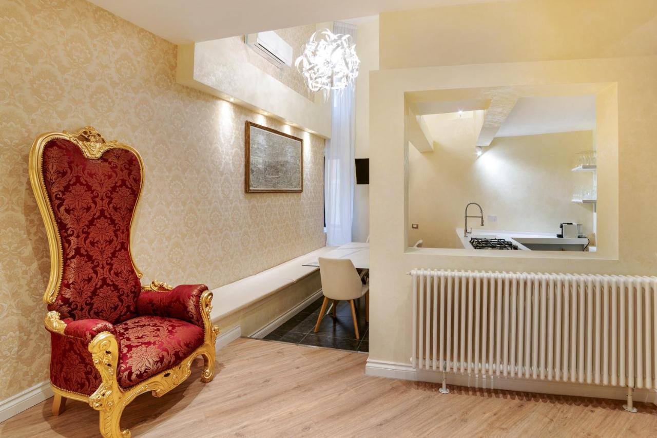 Pantheon Hedonism Apartment Rome
